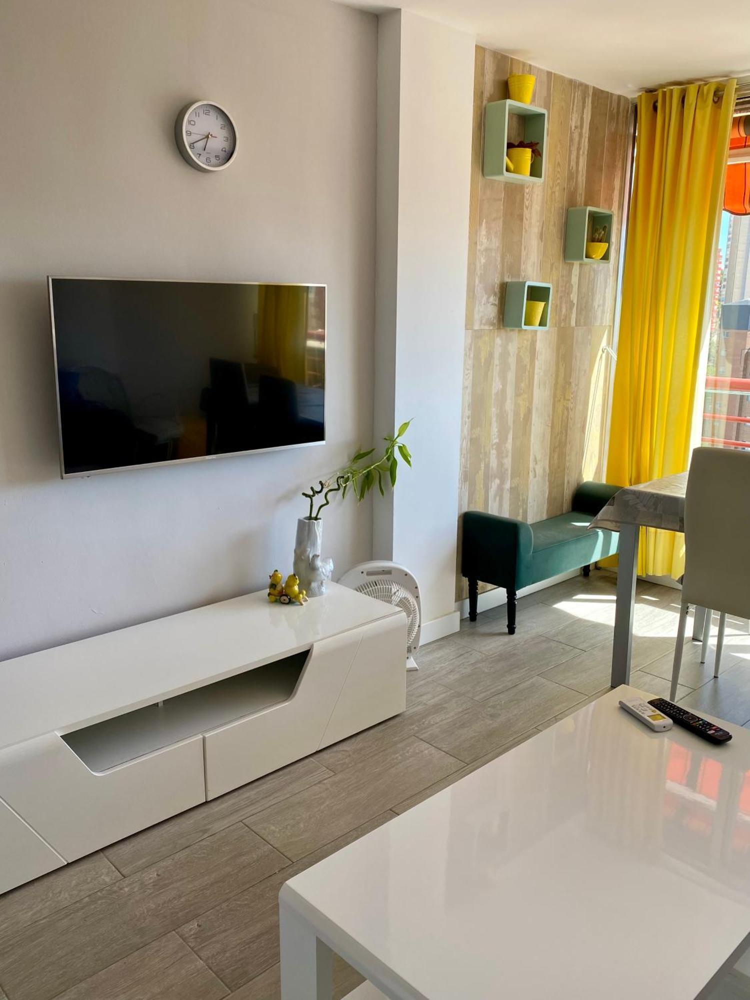 Sea View Apartments, بينايدورم المظهر الخارجي الصورة